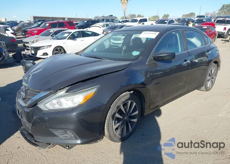 2017 Nissan Altima 2.5 Sv z USA, uszkodzony, nr VIN 1N4AL3AP2HC278200